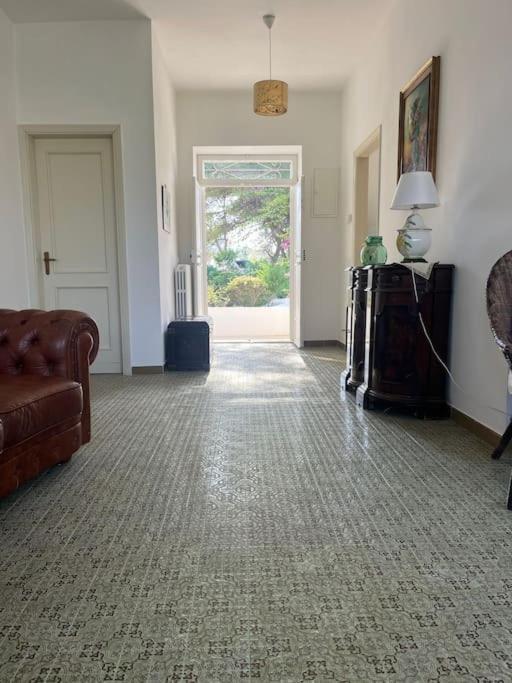 Villa Bouganville 2 אוסטוני מראה חיצוני תמונה